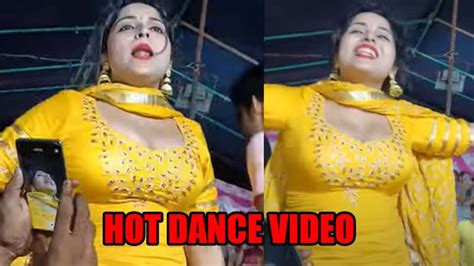 haryanvi sexy bhabhi|Hot and sexy Haryanvi Bhabhi s beautiful dance went viral on .